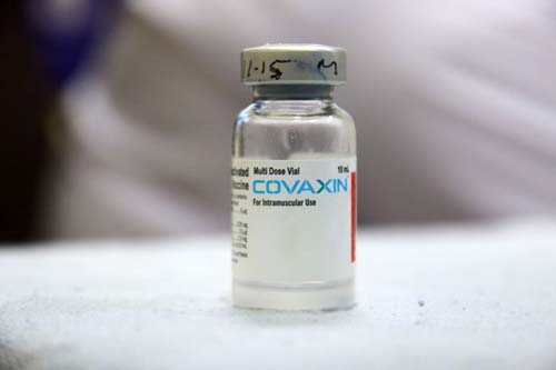 Clínicas particulares fecham compra de 5 milhões de doses de vacina da Índia