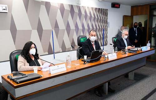 CPI: fiscal de contratos nega irregularidades em processos de vacinas
