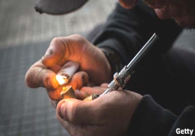 Internação à força de viciados divide especialistas em São Paulo