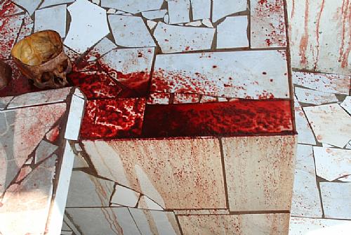 Crânio humano é abandonado em mercearia