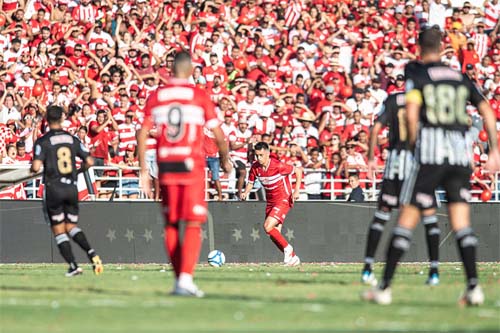 CRB vira nos acréscimos contra o ASA e conquista o tetracampeonato Alagoano em jogo emocionante e polêmico