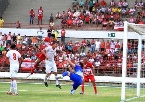 CRB bate Rio Branco, mas não volta ao G4 da Série C