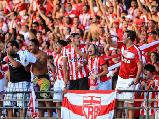 Mesmo em mau momento na Série B, CRB celebra 106 anos de existência