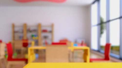 As creches que nunca saíram do papel, desamparando milhares de famílias brasileiras