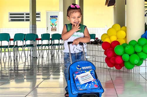 Murici ganha destaque por investimentos em creches e avanços na educação infantil 