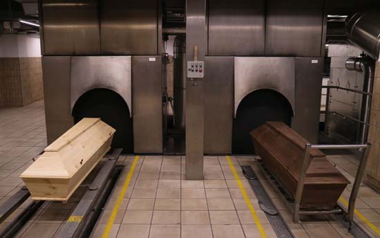 Franceses preferem cremação a enterro, se possível sem homenagens