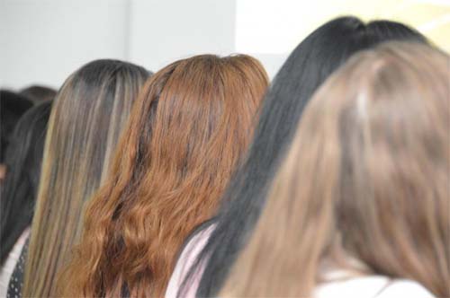 Sesau alerta para riscos do uso de pomadas capilares não autorizadas durante o Carnaval