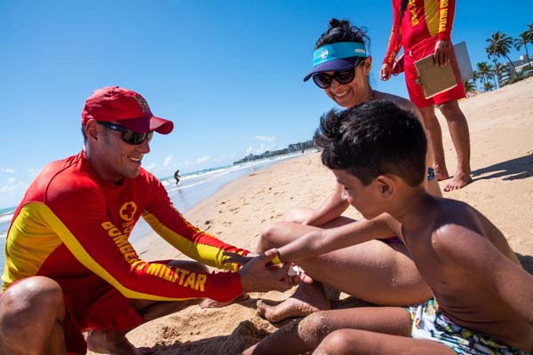 Mais de duas mil pulseiras de identificação serão distribuídas em praias de Alagoas