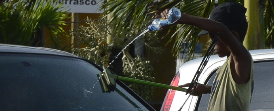 Criança que trabalha nas ruas fica fora das estatísticas do trabalho infantil