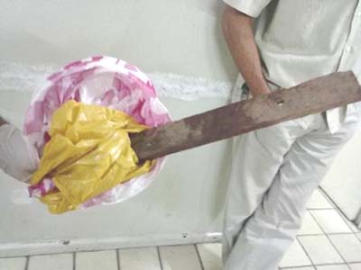 Vítima de assalto é morto a pauladas e tem corpo queimado por bandido