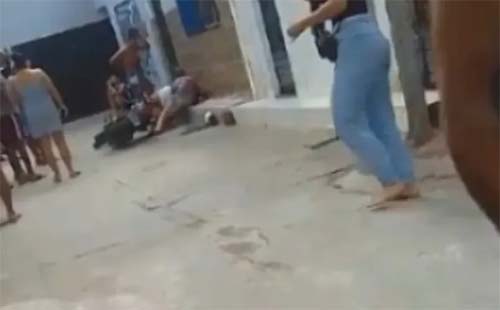 Mulher é assassinada a tiros na porta de casa no bairro Clima Bom, em Maceió