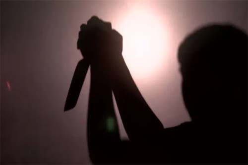 Homem é executado com tiros e facadas após ter casa invadida durante a madrugada