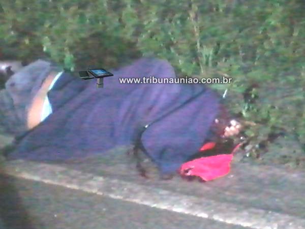 Desconhecido é assassinado a tiros na AL-110 no acesso a São José da Laje