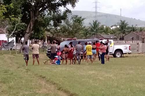 Jovens são assassinados a tiros em campo de futebol em União dos Palmares
