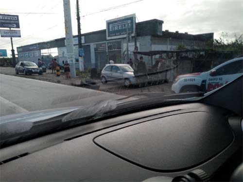 Depois de ser ameaçado, homem é morto a tiros dentro de borracharia