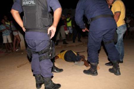 Jovem é assassinado no Conjunto Santa Ana em Viçosa