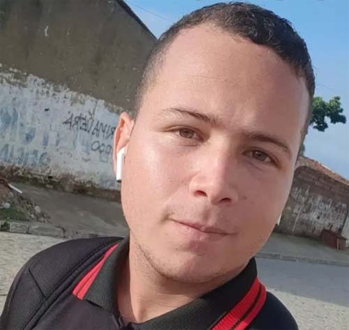 Jovem é atraído com ligação telefônica e morto a tiros antes de ir trabalhar