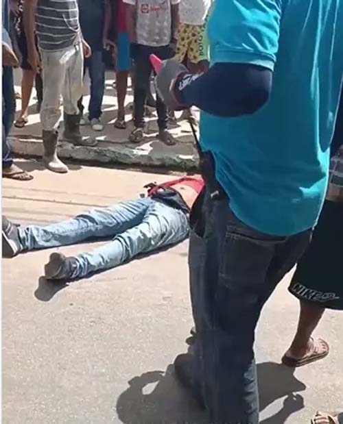 Mototaxista é assassinado a tiros em parada de motos