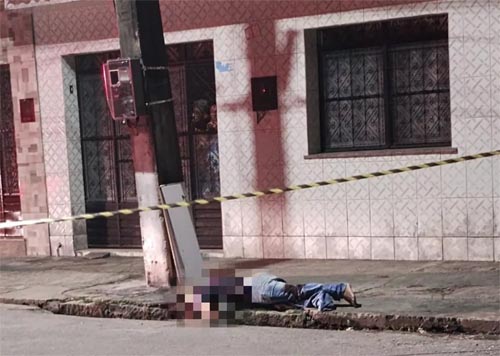 Homem é morto com 17 disparos na cabeça em Maceió