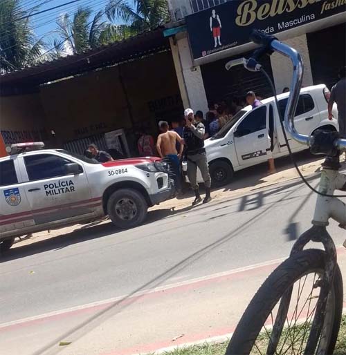 Jovem é assassinado a tiros dentro da oficina do avô