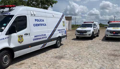 Homem é morto com tiros na cabeça na porta de igreja evangélica  