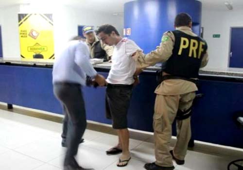 Professor da UFAL atropela e mata, de propósito, sua propria mãe em Satuba