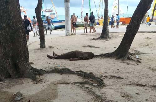 Jovens menores de idade são detidos pela polícia por envolvimento em homicídio na Praia da Pajuçara