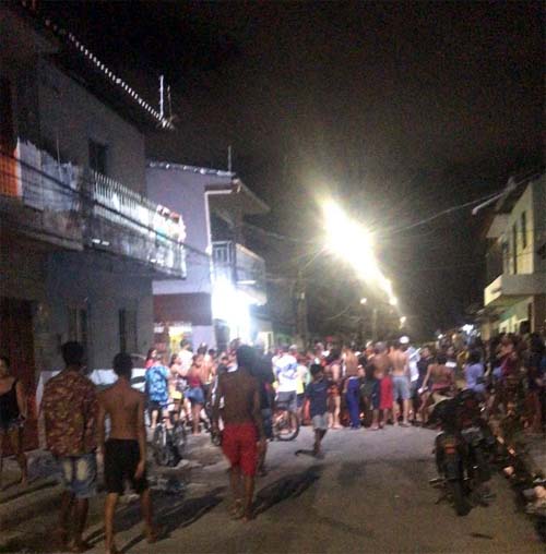 Homem é morto com cinco tiros na cabeça próximo a batalhão da polícia