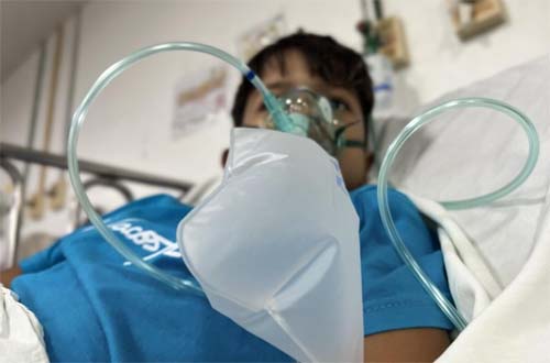 Fumaça e alérgenos durante festas juninas podem agravar asma, alerta pneumologista do HGE