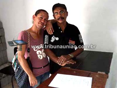 Agora é oficial: casal requer na Justiça de União habilitação para casar