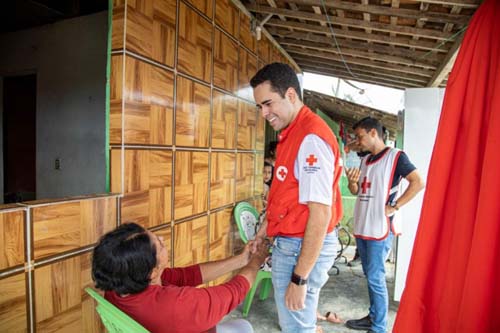 Cruz Vermelha faz doações e atendimentos às famílias em União dos Palmares