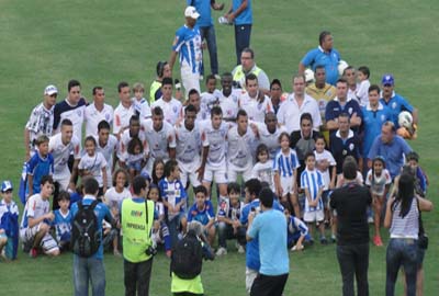 CSA goleia Feirense por 5x0, com quatro gols de Ronaldo, e se classifica