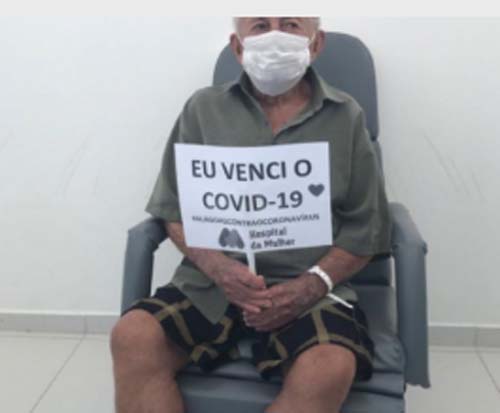 Idoso de 104 anos recebe alta do Hospital da Mulher após se recuperar da Covid-19
