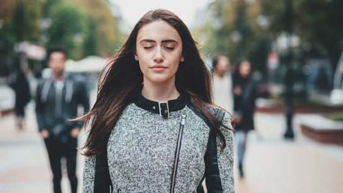 Cura para todos os males? Toque com a língua no céu da boca e respire