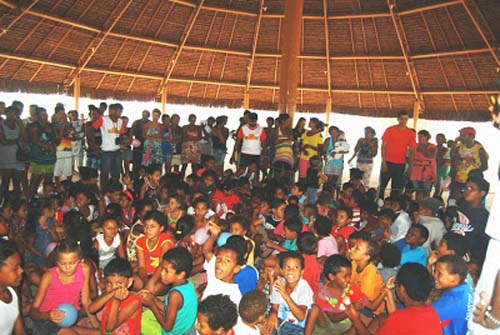 Projeto 'Faça Uma Criança Feliz' distribuiu brinquedos para crianças carentes em União