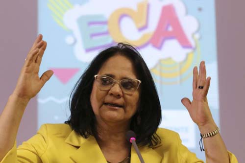 Bolsonaro não minimizou questão do trabalho infantil, diz Damares