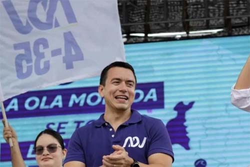 Tiroteio interrompe comício de candidato à presidência do Equador