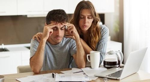 Quase nove em cada dez endividados perdem o sono devido às dívidas