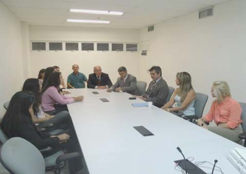 Delegado Geral visita 17ª Vara da Capital