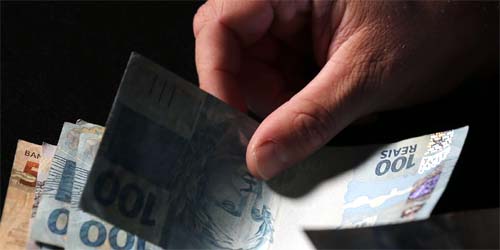 INSS começa a pagar antecipação da primeira parcela do 13º salário