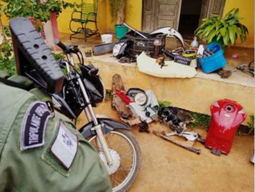 Homem é preso em Lagoa da Canoa acusado de receptação de peças de motos roubadas