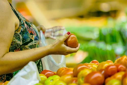 Após deflação em junho, IPCA volta a subir e fica em 0,12% em julho