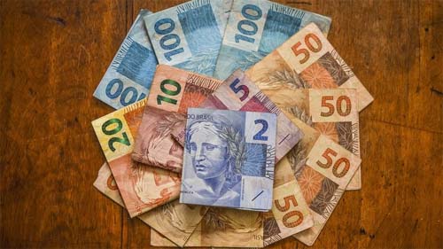 Brasil registra déficit de US$ 5,8 bi em conta corrente em dezembro
