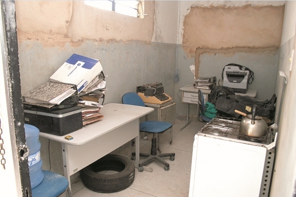 Situação é crítica nas delegacias da capital e interior