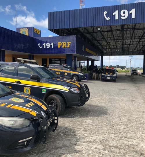 PRF em Alagoas prende homem com mandado de prisão em aberto em Murici