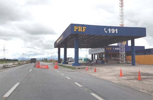 PRF inicia Operação Carnaval 2025 em Alagoas com foco no combate à embriaguez ao volante