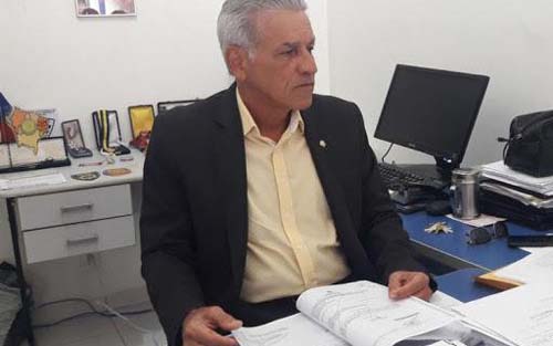 PC indicia ex-professor por injúria racial, perseguição e ameaça contra funcionário de loja em shopping