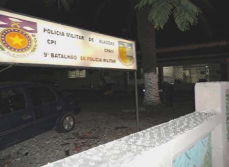 Família assiste execução na porta de casa em Delmiro