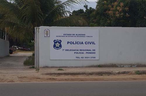 Mulher esfaqueia e mata ex-companheiro após relatar série de agressões físicas