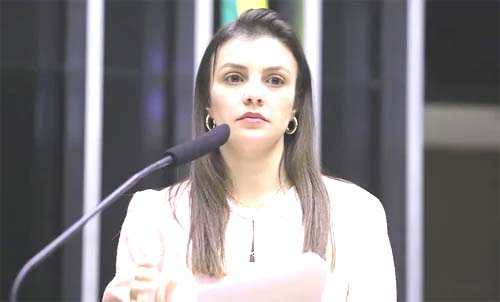 Deputada federal acusa marido de agressões físicas e psicológicas